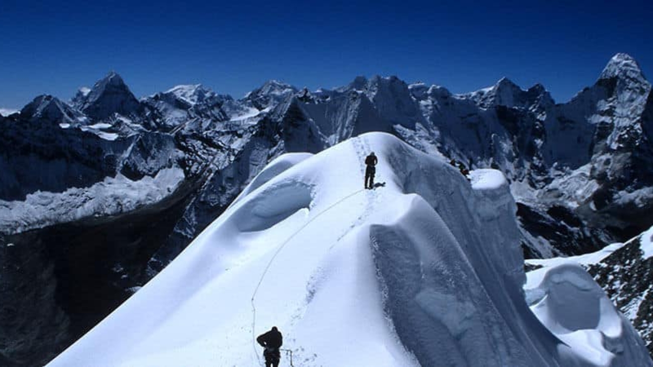 Chulu-East-Peak-Climbing