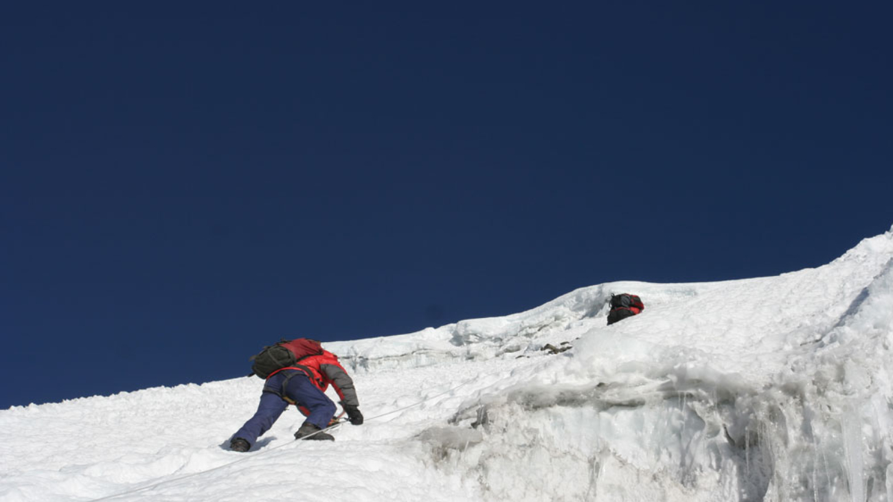 On-the-way-to-island-peak-min