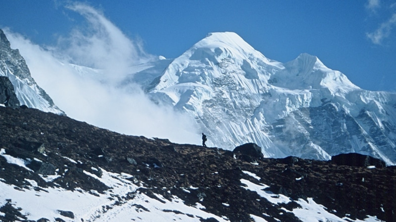 Pisang-Peak-Climbing