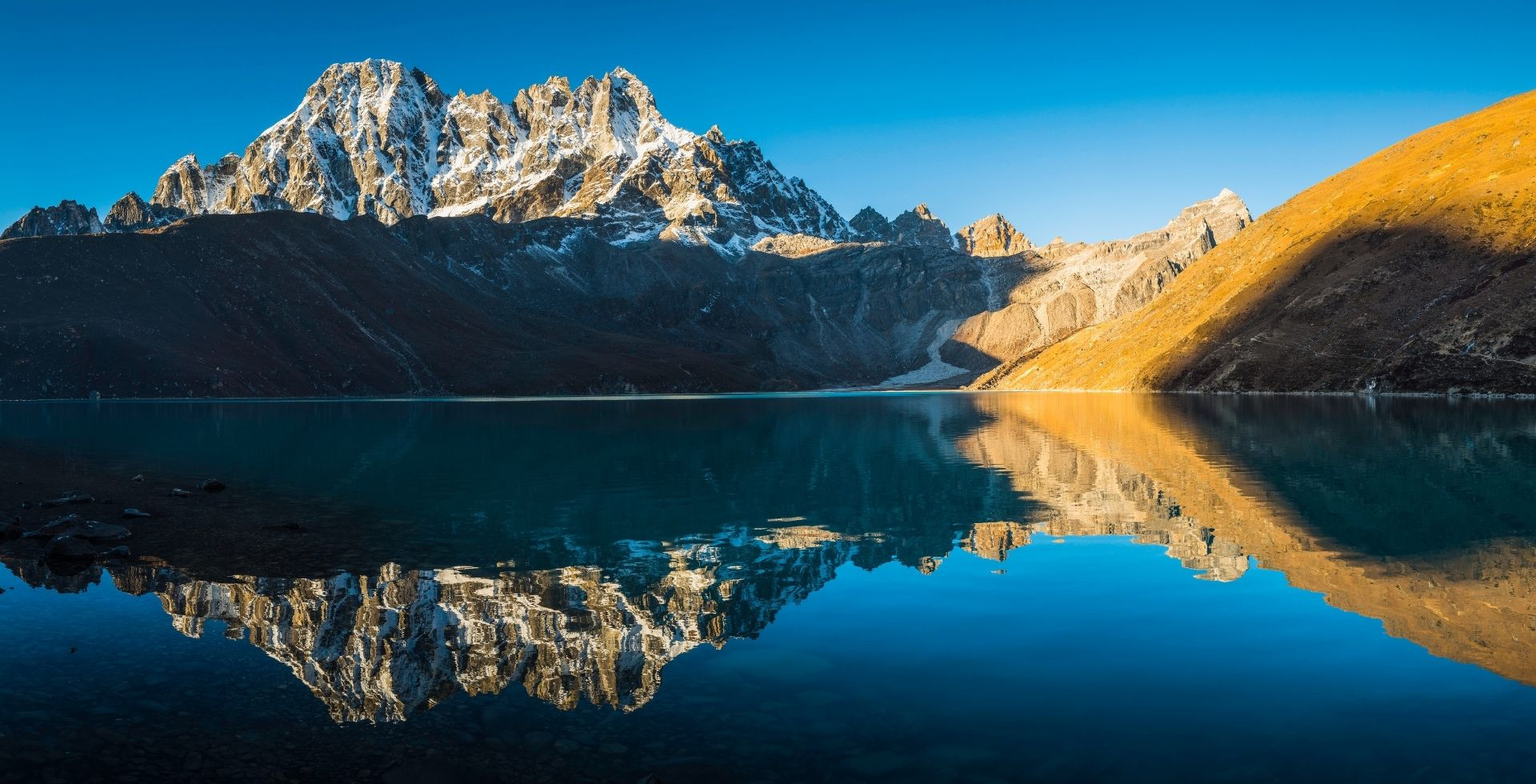 Gokyo Valley 